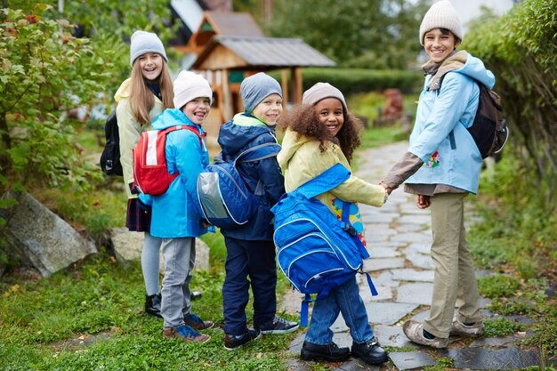 Exploring the World: The Benefits of School Field Trips and Excursions